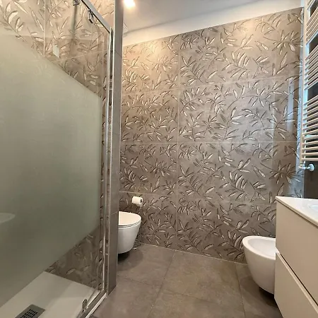 Apartment Wide & Bright 2 Bedroom Flat 50m From M4 Station *