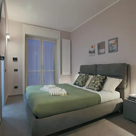 Wide & Bright 2 Bedroom Flat 50m From M4 Station 아파트
