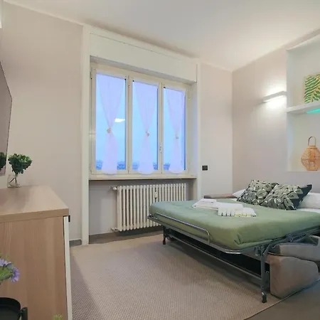 Wide & Bright 2 Bedroom Flat 50m From M4 Station Appartement *